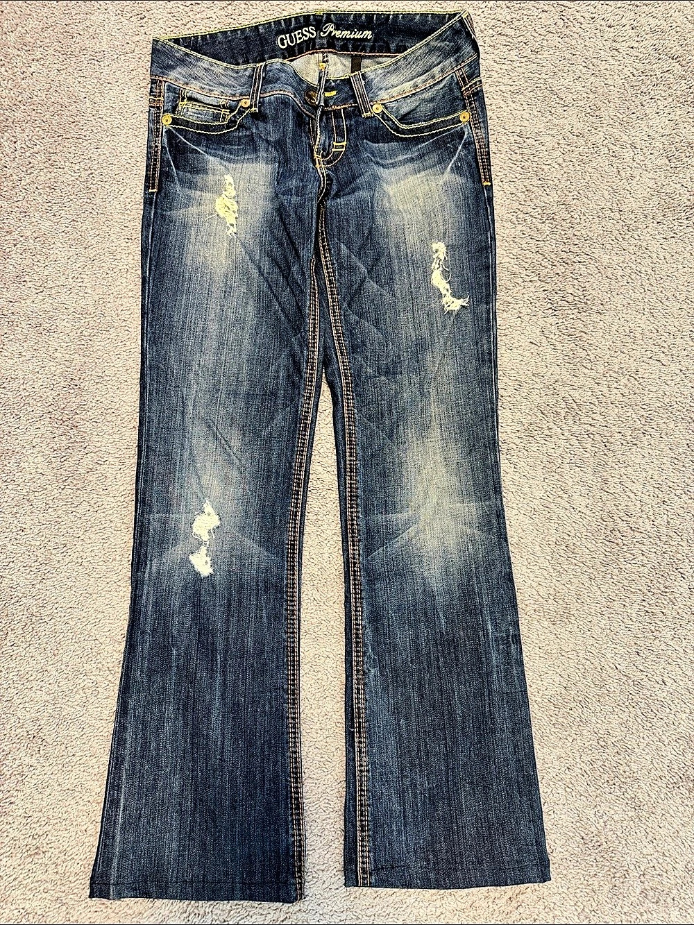GUESS Flare Jeans in Blue